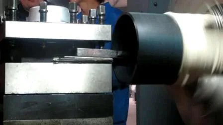 Corte de roscas de tubos em torno CNC automático